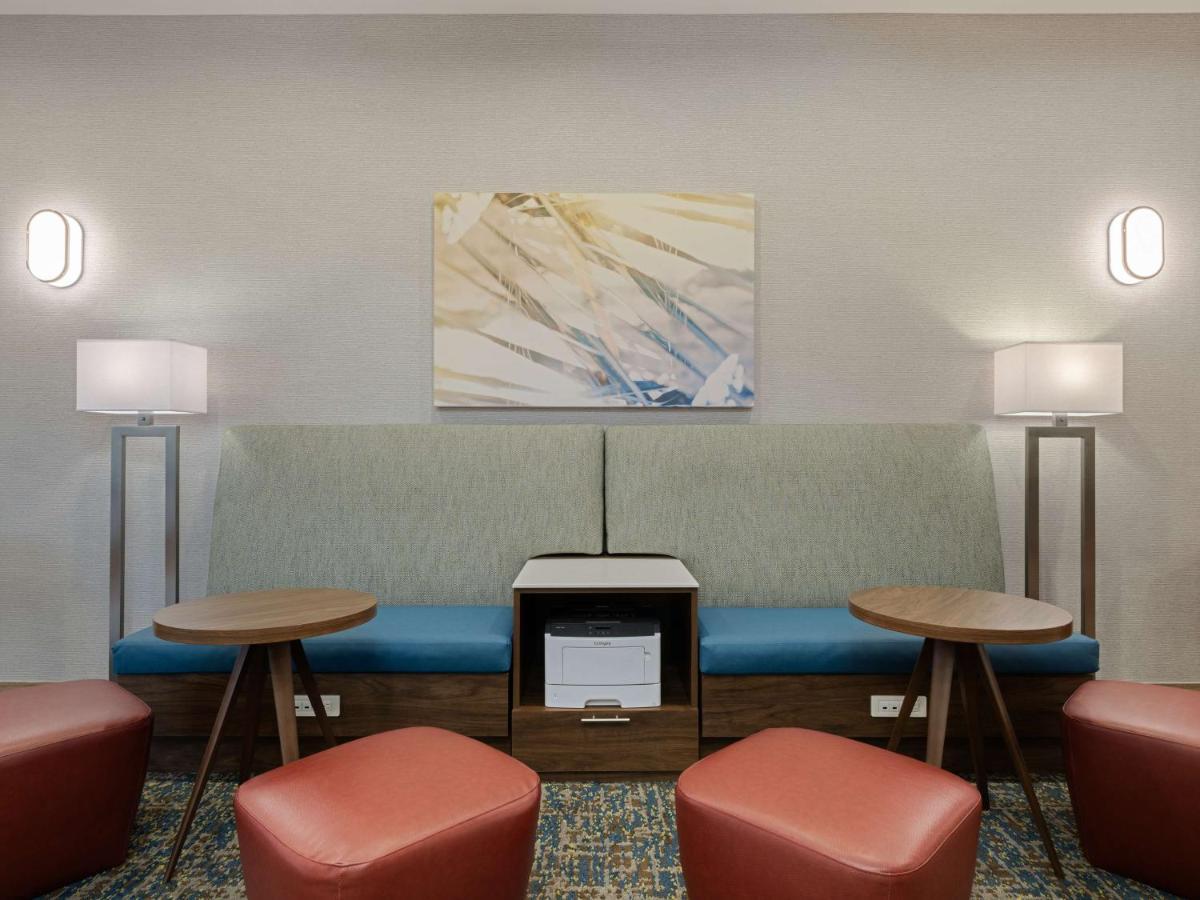 Hampton Inn West Palm Beach-Florida Turnpike Century Village  Exterior foto