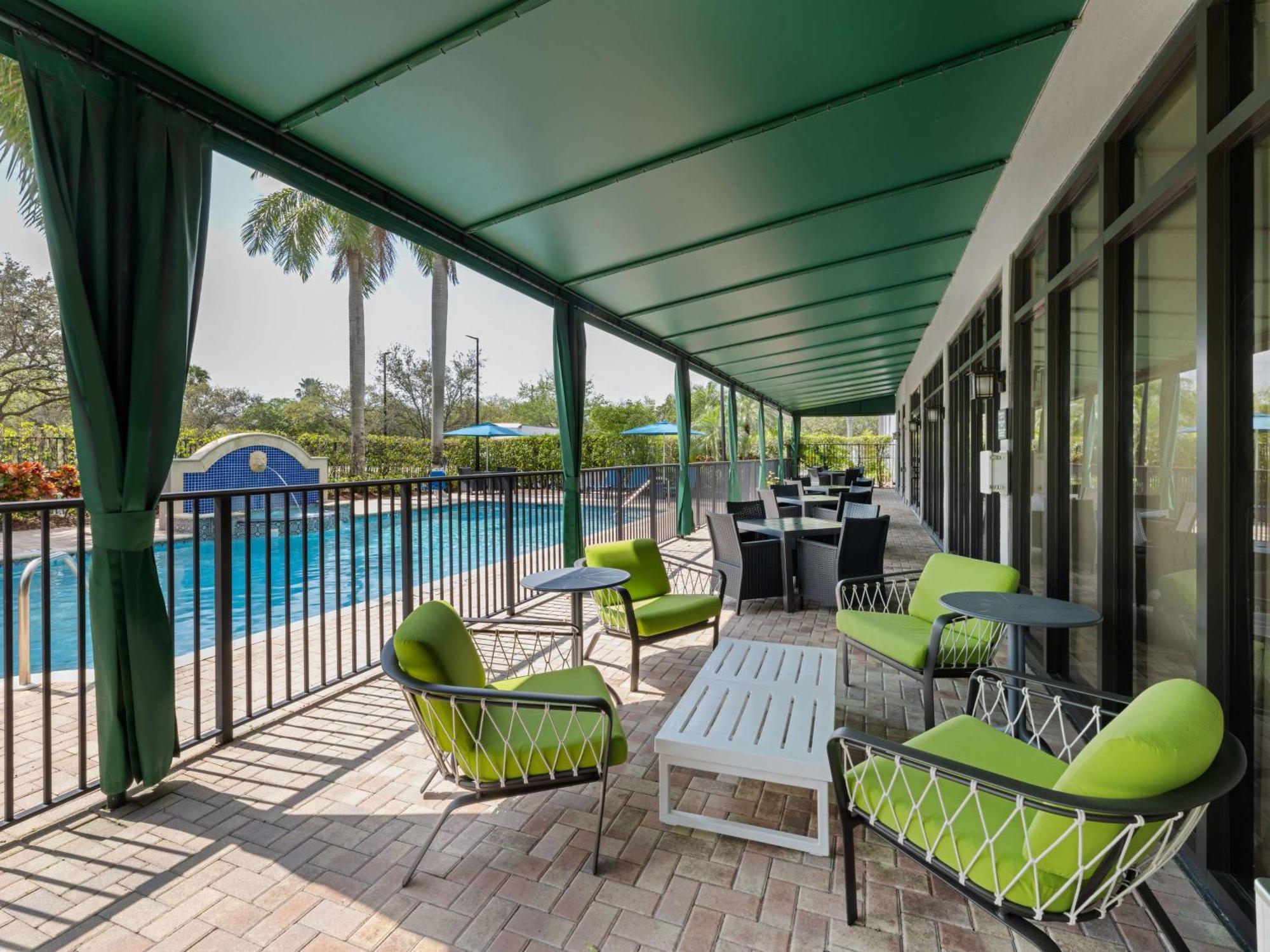 Hampton Inn West Palm Beach-Florida Turnpike Century Village  Exterior foto