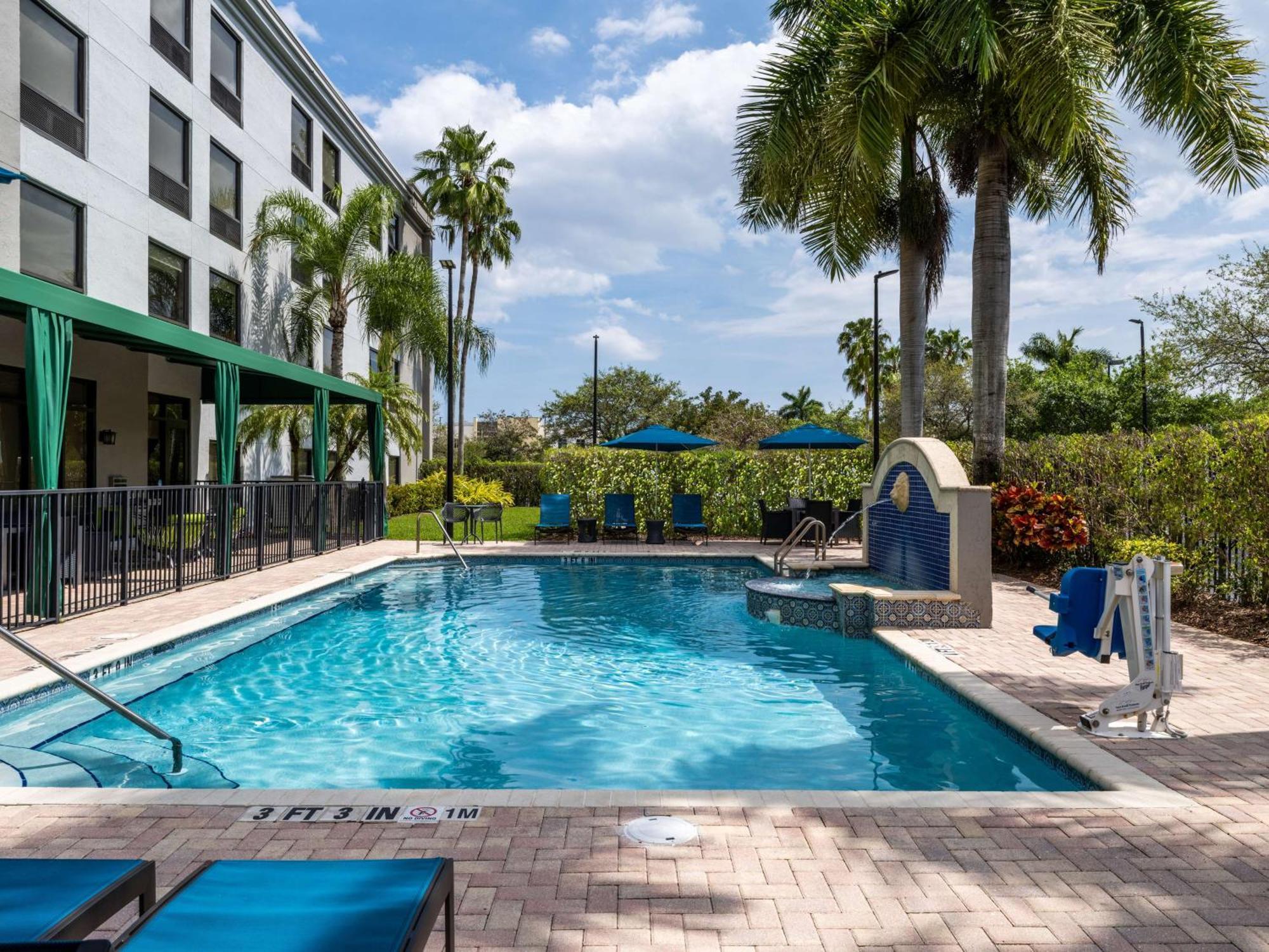 Hampton Inn West Palm Beach-Florida Turnpike Century Village  Exterior foto